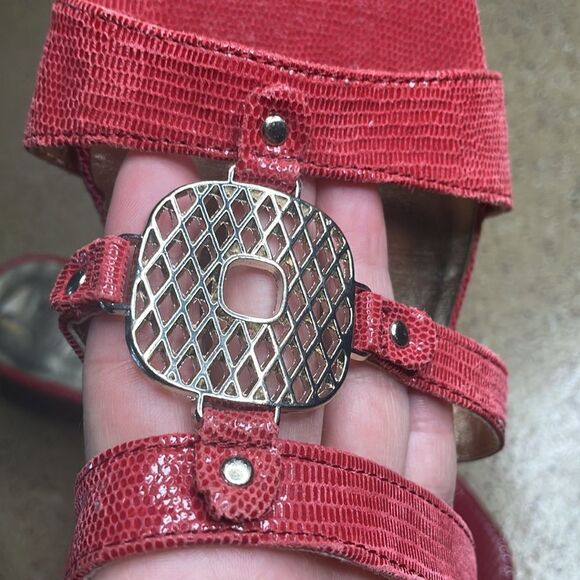 Anne Klein iFlex red lizard embossed sueded leather wood heel comfort sandals - Picture 9 of 16